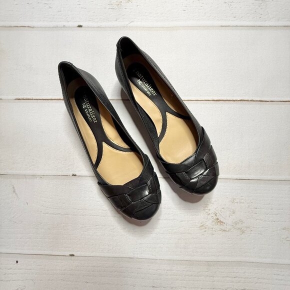 Naturalizer - Women’s Black N5 Comfort Flats - Size 6 - Picture 1 of 6